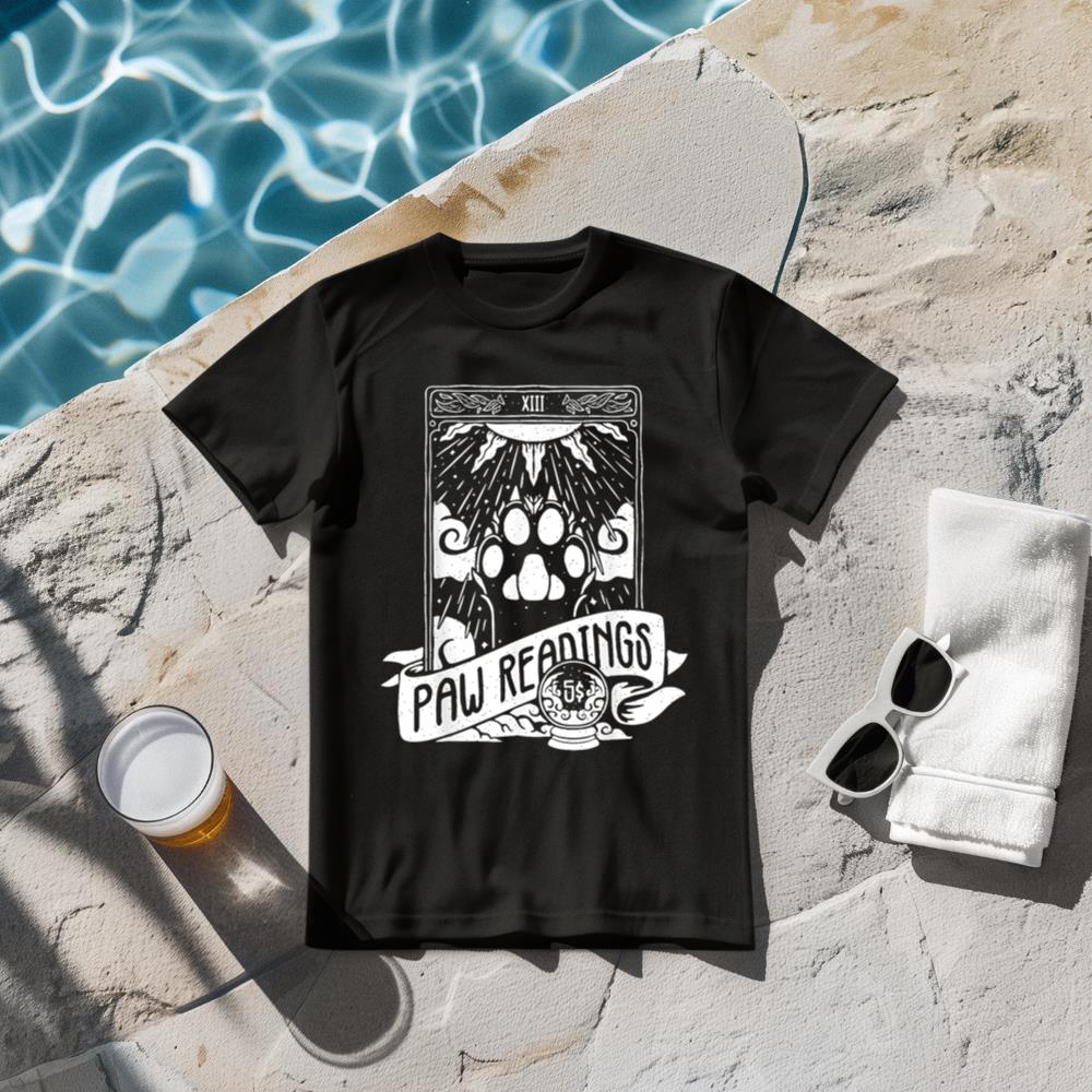 Tarot Card Crescent Moon And Cat Paw Reading T-Shirt