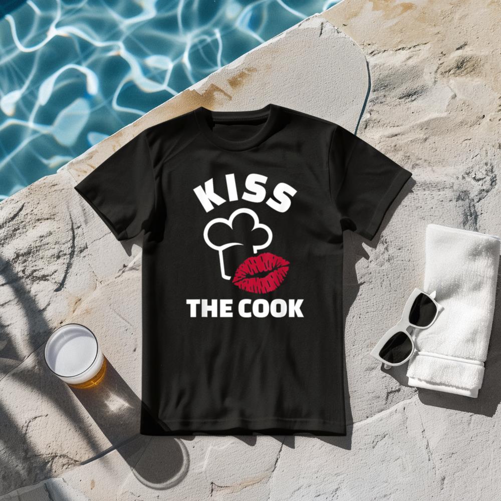 Kiss the cook 2 T-Shirt