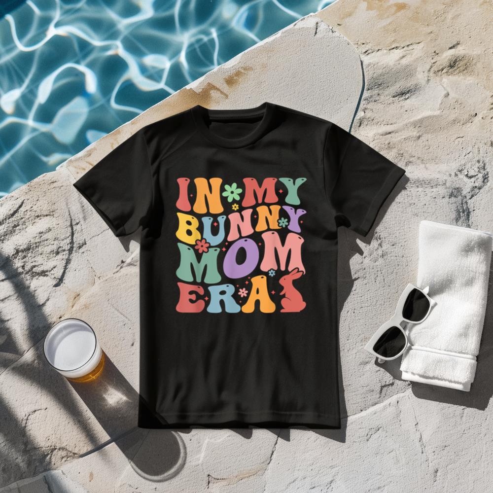 In My Bunny Mom Era Groovy Retro Women Funny T-Shirt